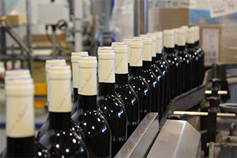 Emballages et vins : risques sanitaires et organoleptiques 